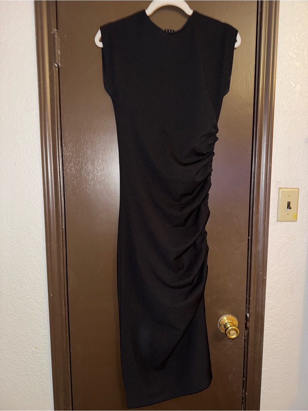 Tiana B. Black Sleeveless Ruched Midi Dress